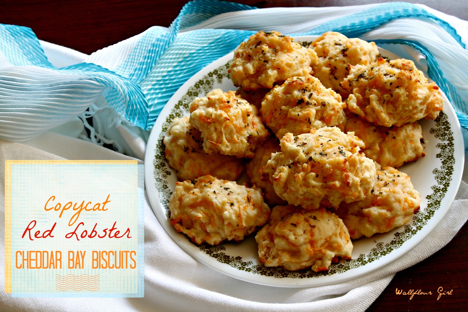 Homemade Cheddar Bay Biscuits - Red Lobster Copycat Recipe